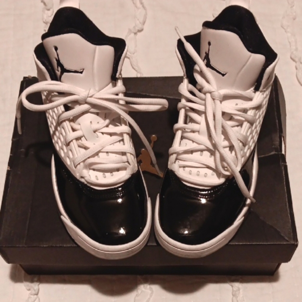 Jordan Kids Sneakers Black and White